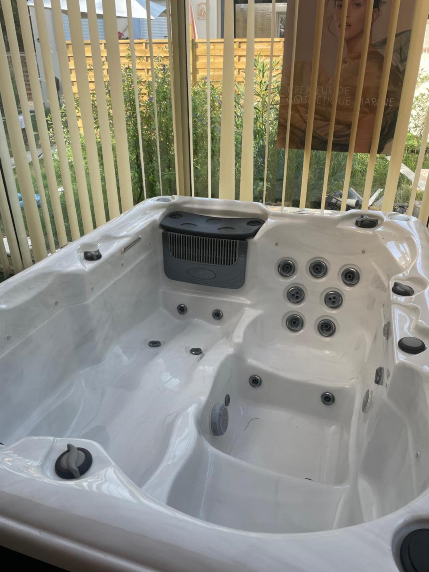 Houdarling Chalet Et Spa Hammam Jacuzzi Et Sauna Nîmes Exterior foto